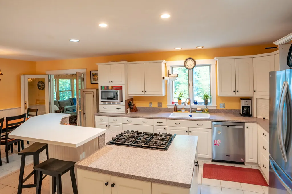 38 Lakeside Drive Falmouth ME 04105