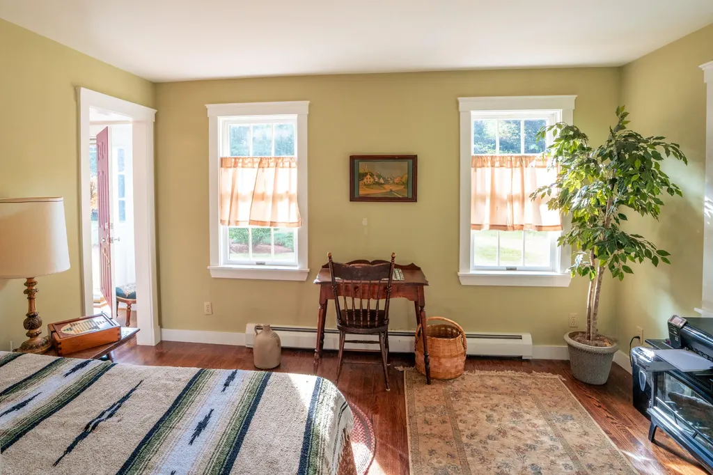 38 Lakeside Drive Falmouth ME 04105