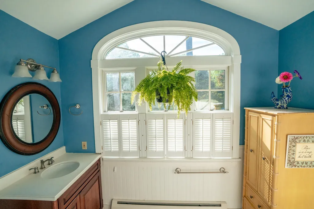 38 Lakeside Drive Falmouth ME 04105