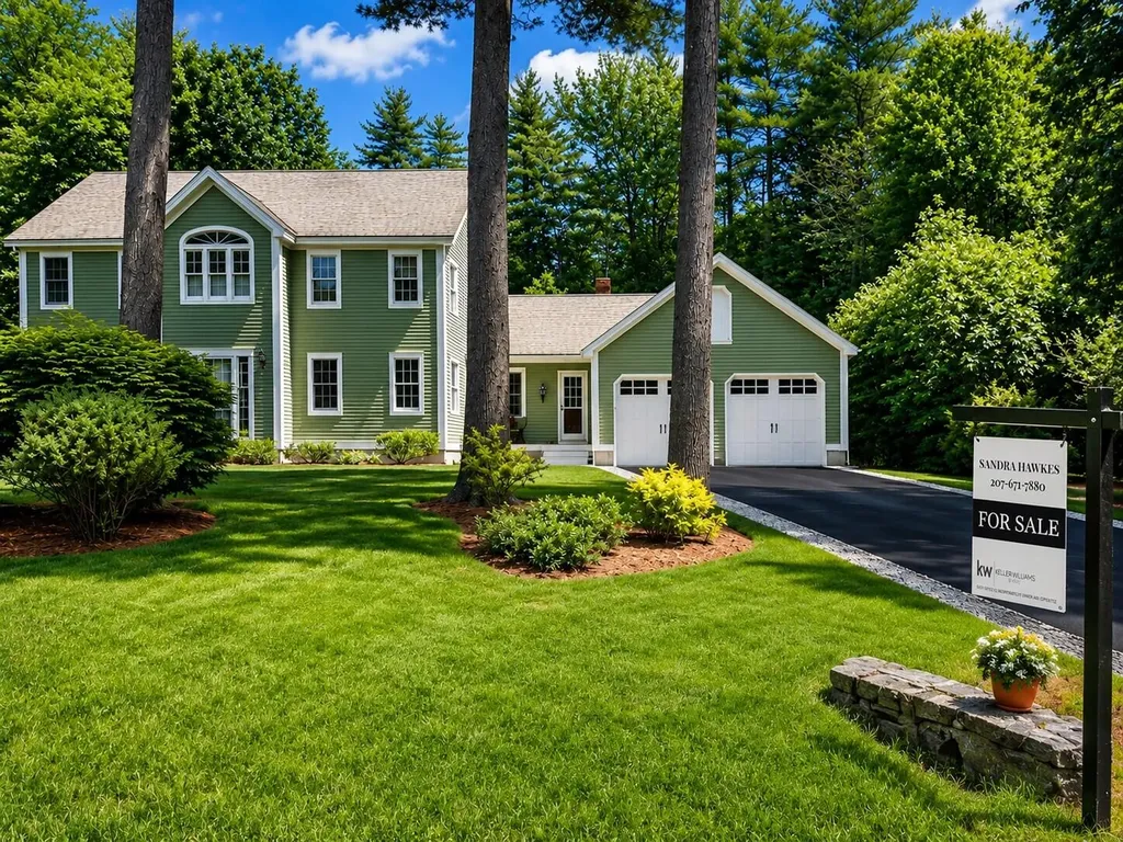 38 Lakeside Drive Falmouth ME 04105