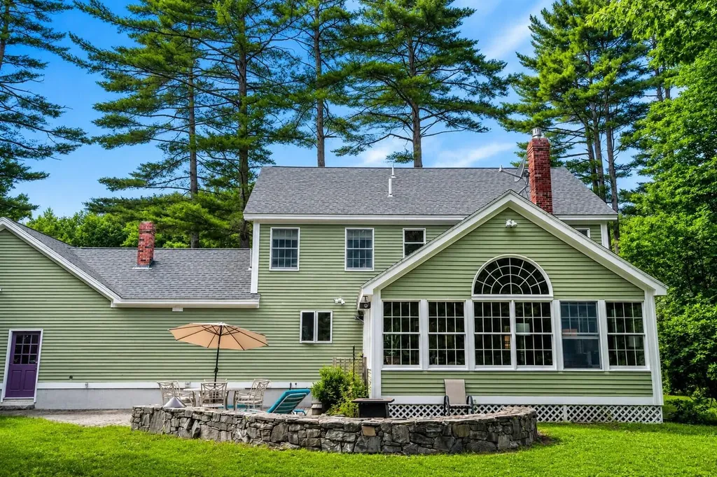 38 Lakeside Drive Falmouth ME 04105