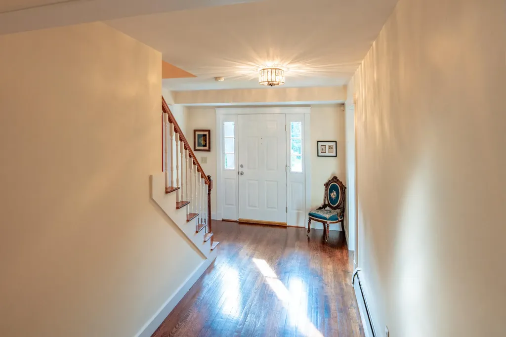 38 Lakeside Drive Falmouth ME 04105
