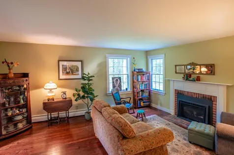 38 Lakeside Drive Falmouth ME 04105