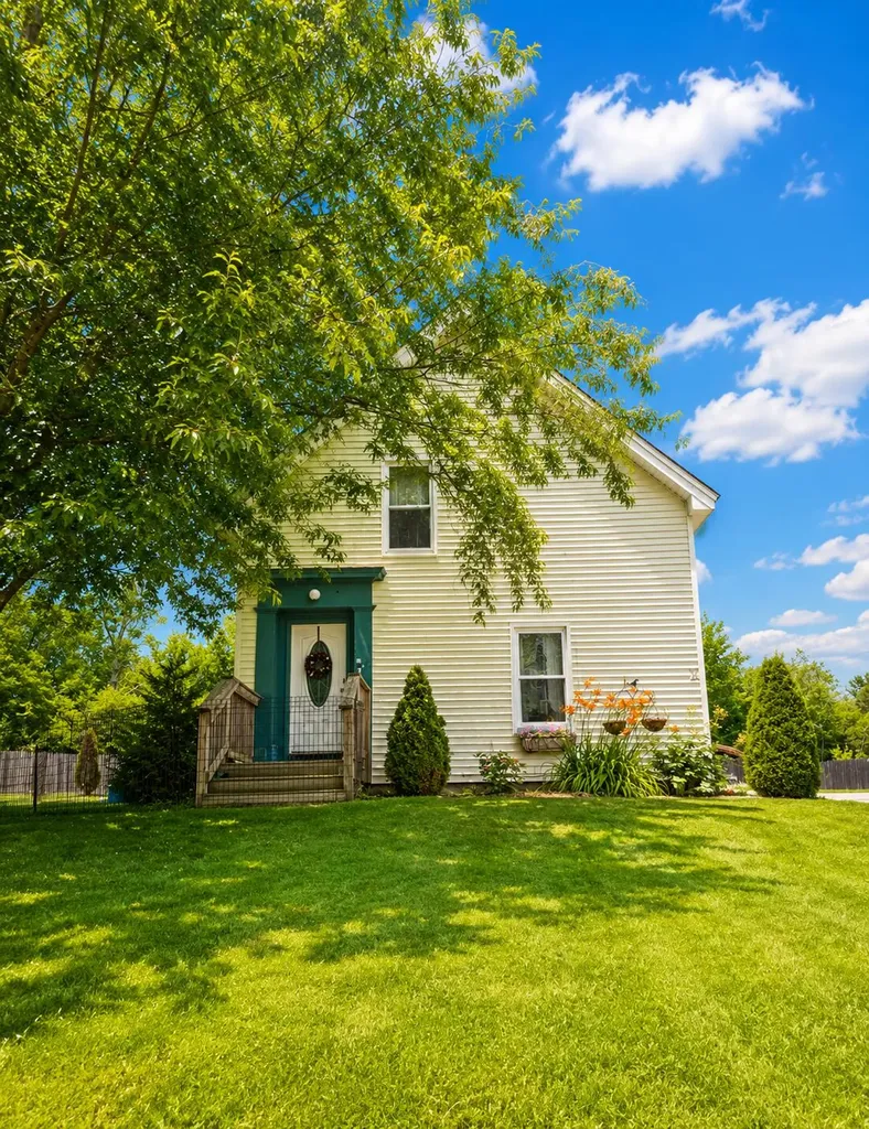 1211 N Main Street Winterport ME 04496