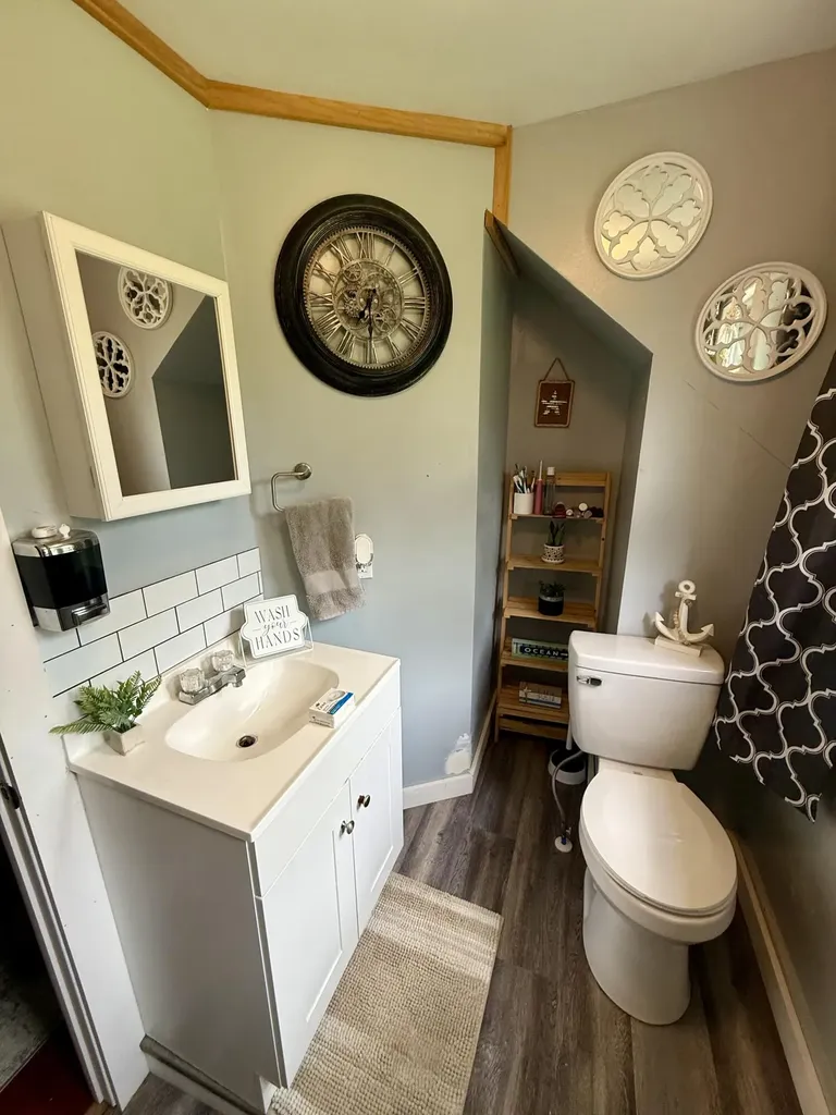 1211 N Main Street Winterport ME 04496