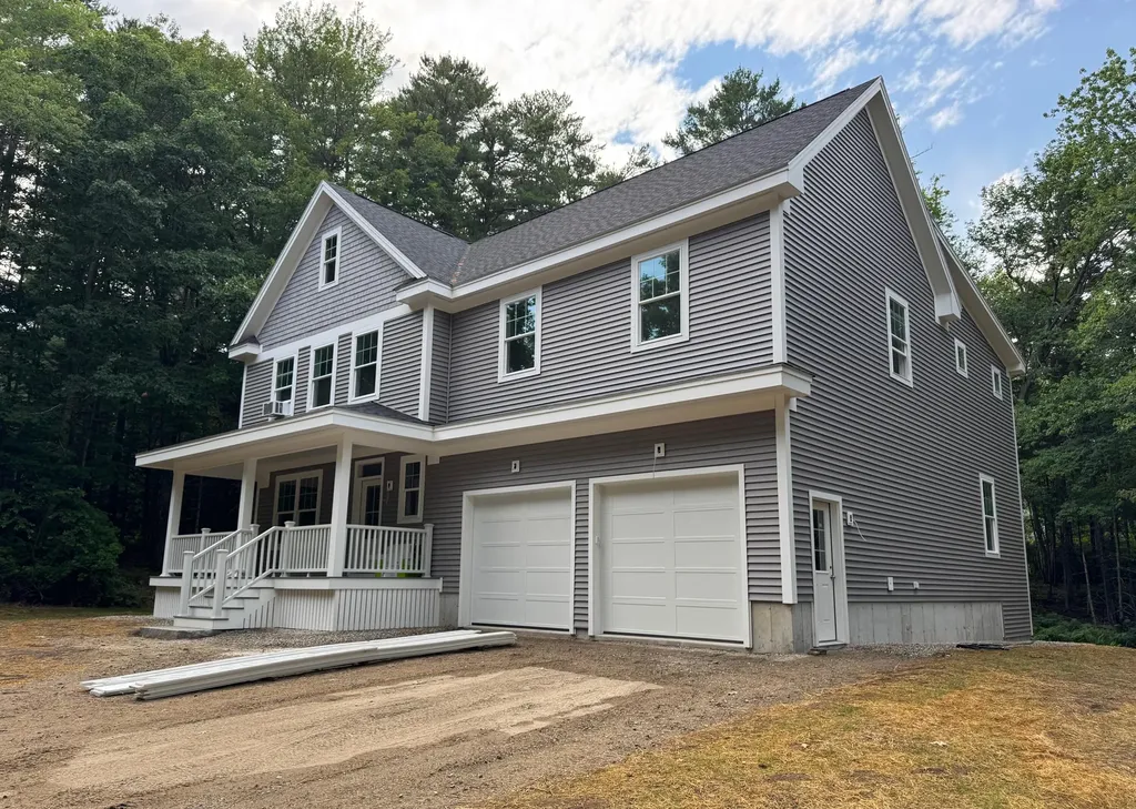 62 Sisquisic Trail Yarmouth ME 04096