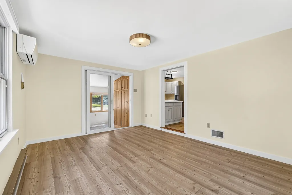 505 Foreside Road Topsham ME 04086