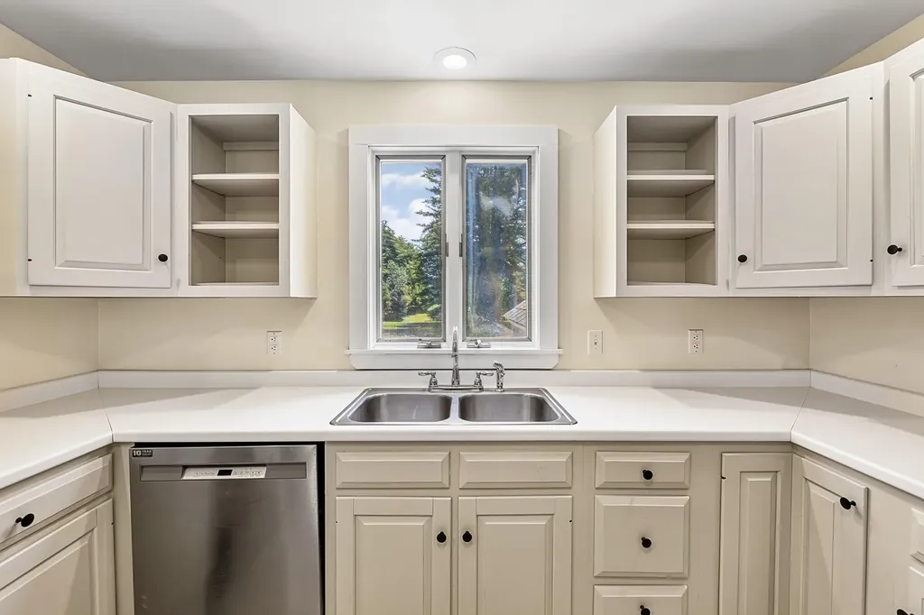 505 Foreside Road Topsham ME 04086