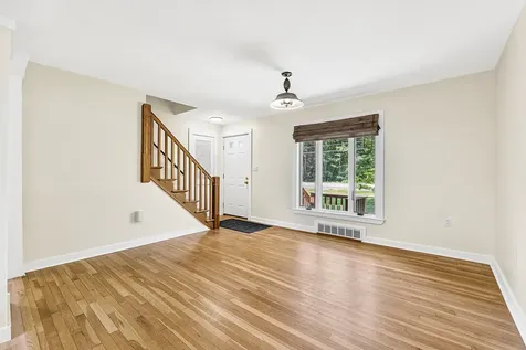 505 Foreside Road Topsham ME 04086