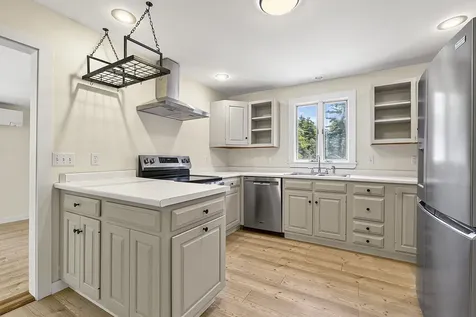505 Foreside Road Topsham ME 04086