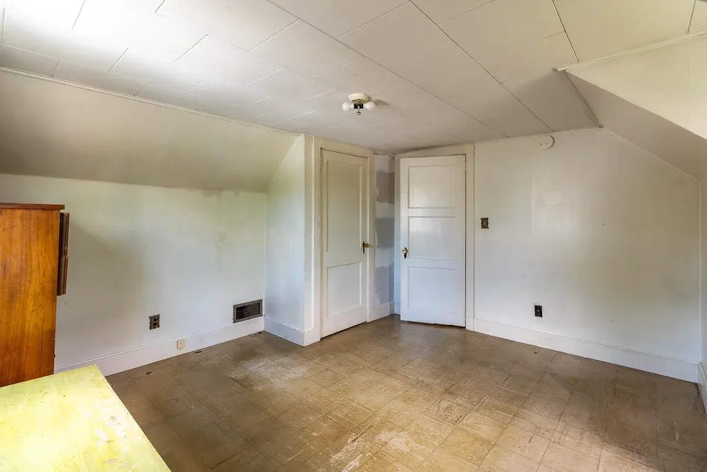 38 Bonnybriar Road South Portland ME 04106