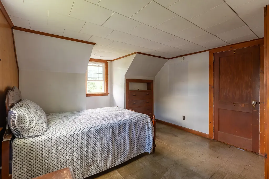 38 Bonnybriar Road South Portland ME 04106