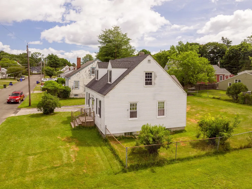 38 Bonnybriar Road South Portland ME 04106