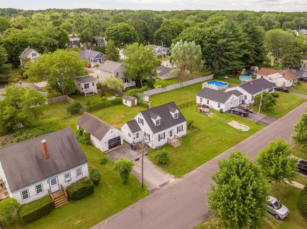 38 Bonnybriar Road South Portland ME 04106