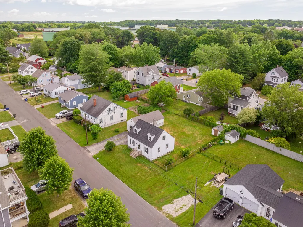 38 Bonnybriar Road South Portland ME 04106