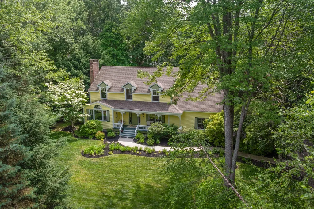 25 Sumac Drive Brunswick ME 04011
