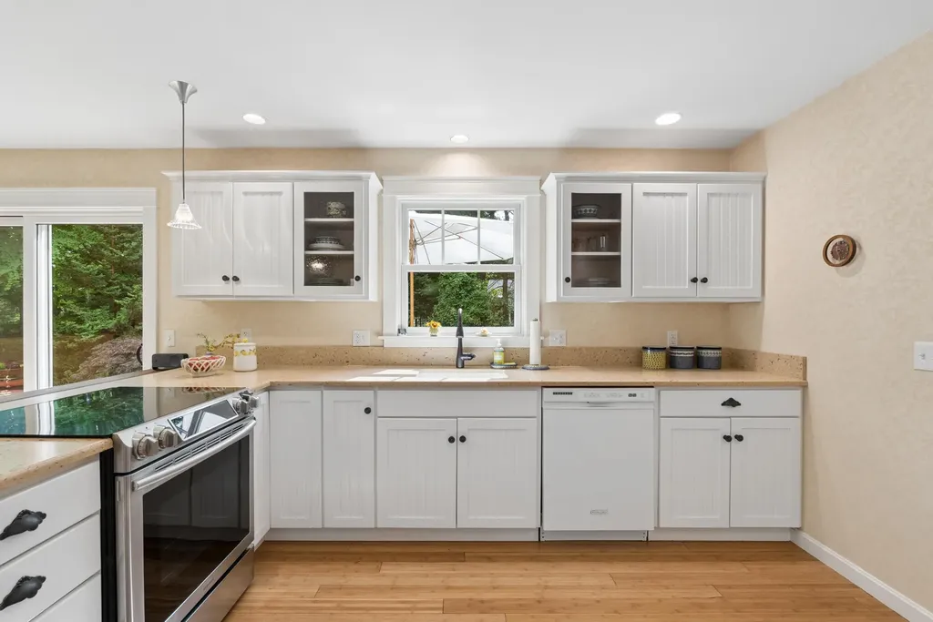 25 Sumac Drive Brunswick ME 04011
