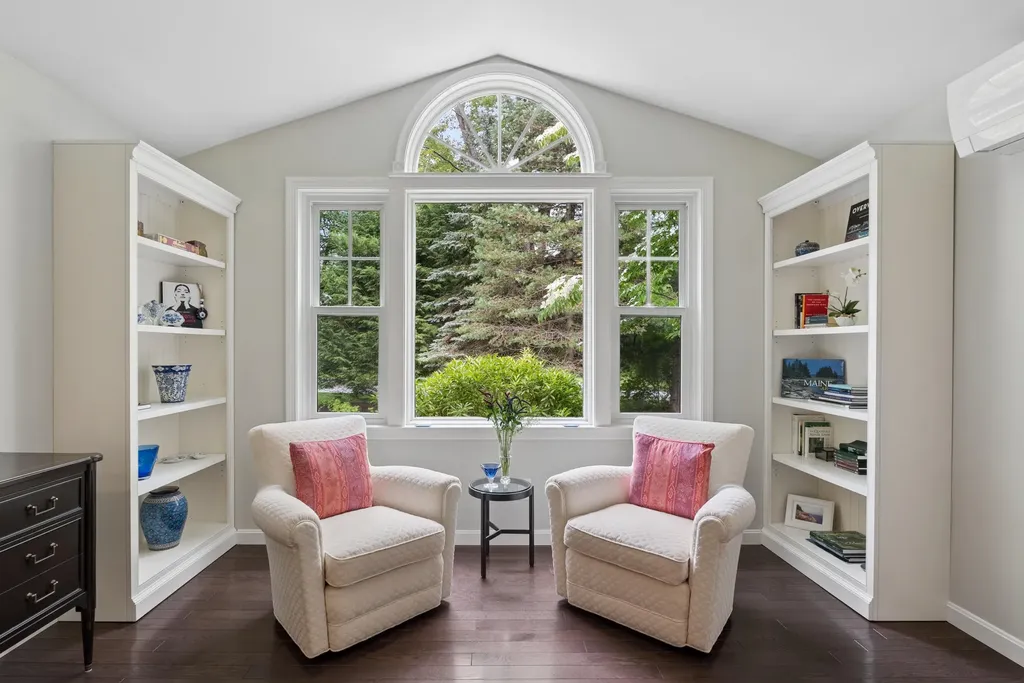 25 Sumac Drive Brunswick ME 04011