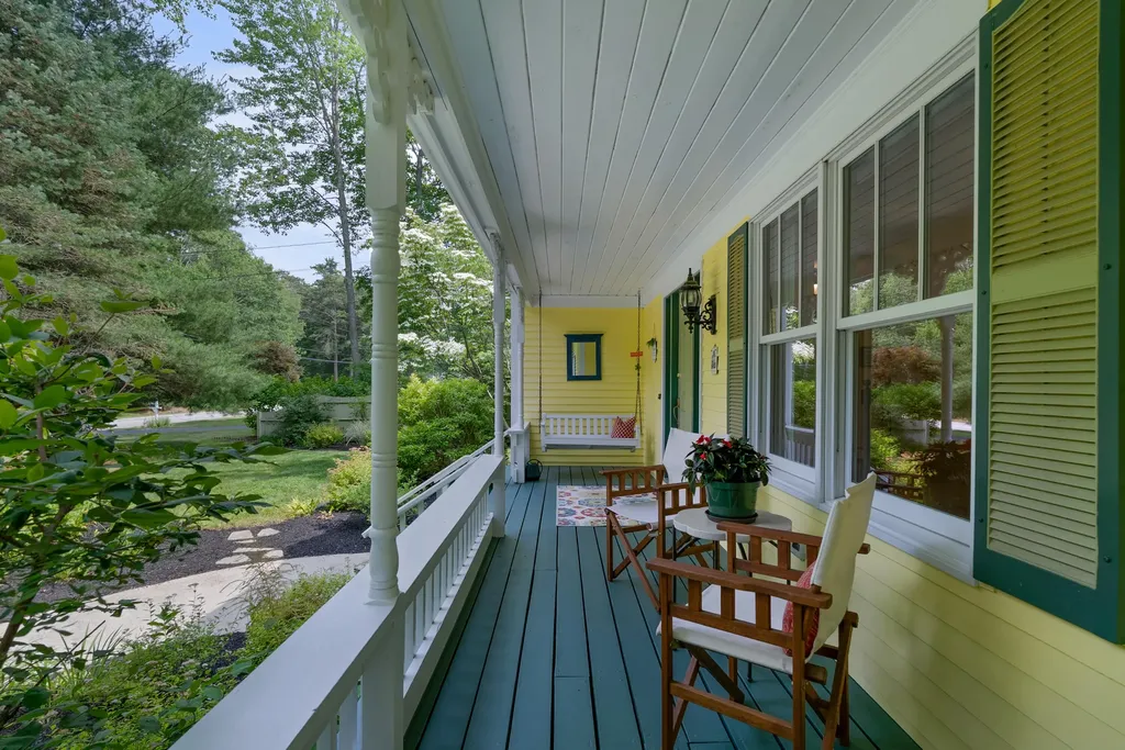 25 Sumac Drive Brunswick ME 04011