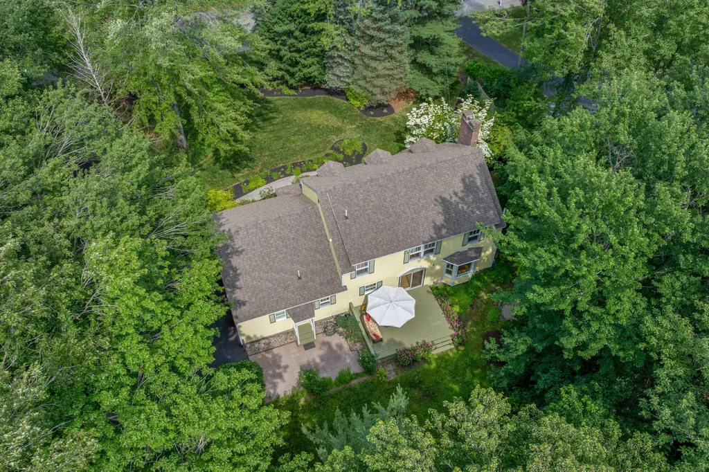 25 Sumac Drive Brunswick ME 04011