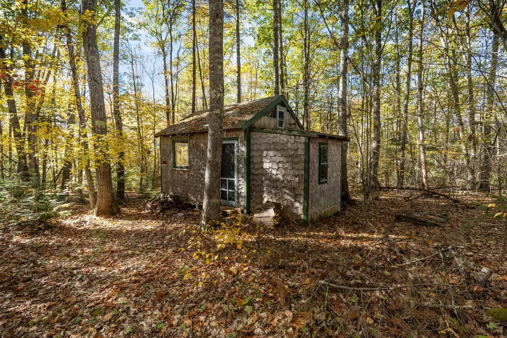 895 Finntown Road Warren ME 04864