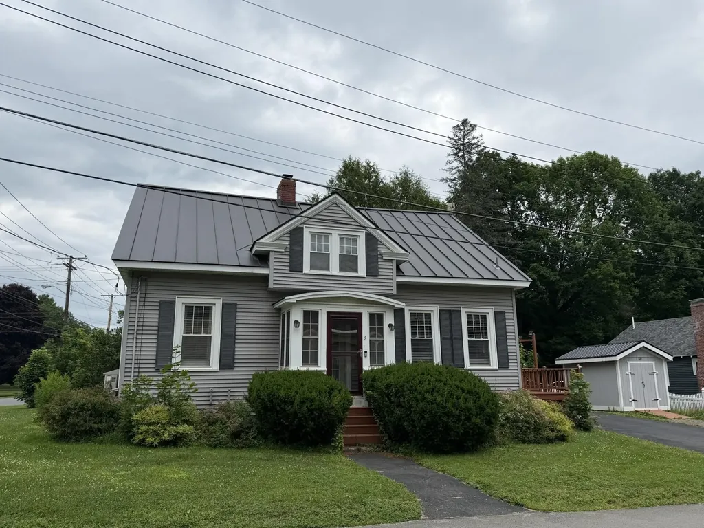 2 Pleasant Court Houlton ME 04730
