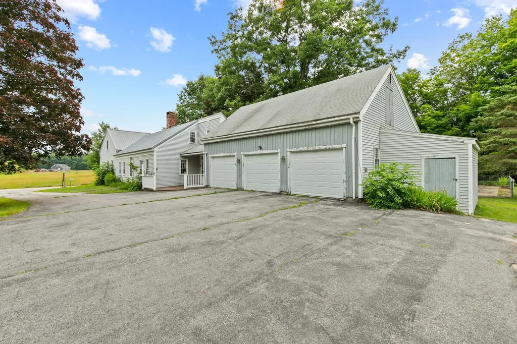 902 Long Plains Road Buxton ME 04093