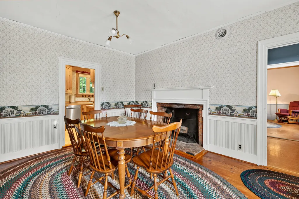902 Long Plains Road Buxton ME 04093