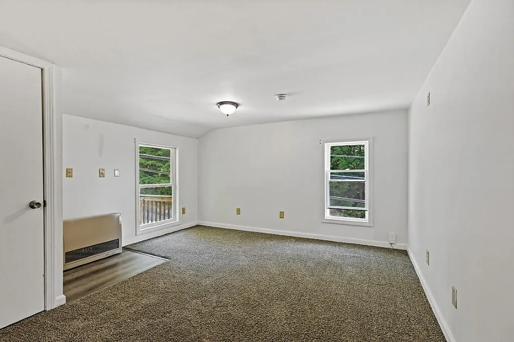 16 Northern Avenue Farmingdale ME 04344
