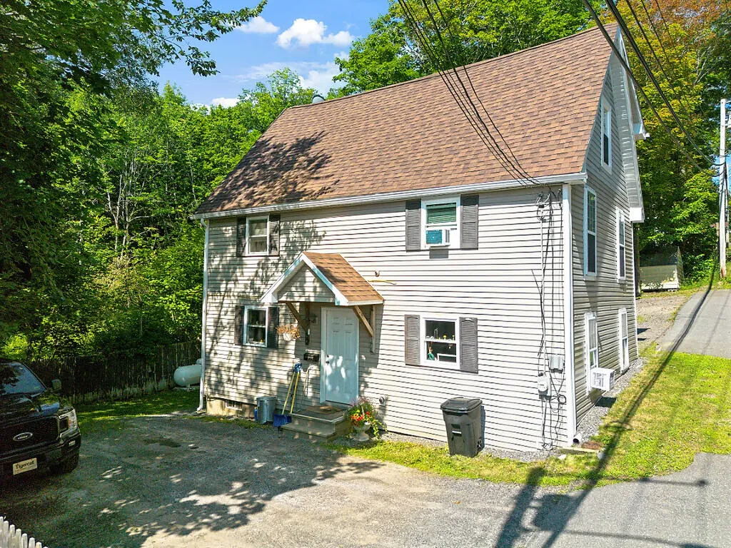 16 Northern Avenue Farmingdale ME 04344