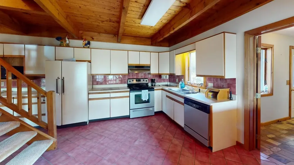 63 Fisher Road Holden ME 04429