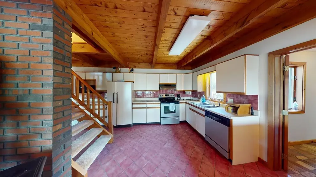 63 Fisher Road Holden ME 04429