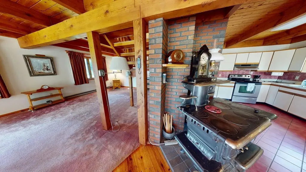 63 Fisher Road Holden ME 04429