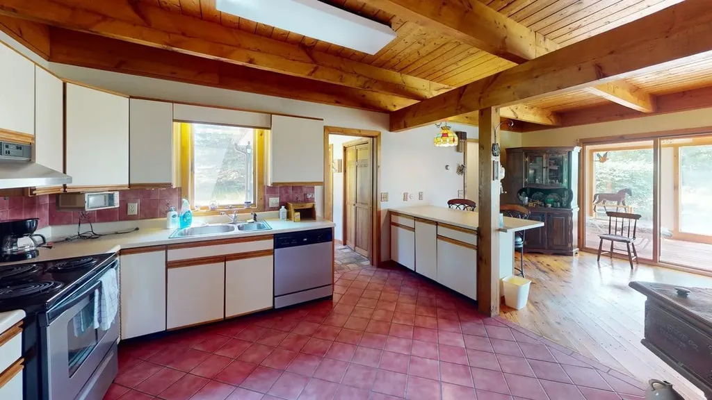 63 Fisher Road Holden ME 04429
