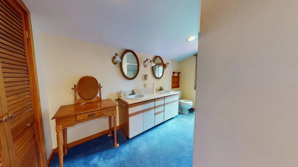 63 Fisher Road Holden ME 04429