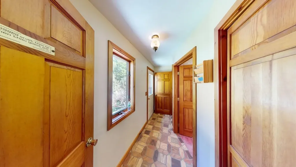 63 Fisher Road Holden ME 04429