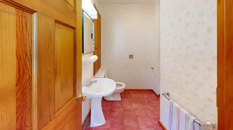 63 Fisher Road Holden ME 04429