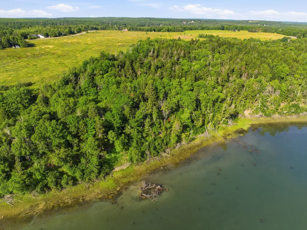 18 Middle Ground View Jonesport ME 04649
