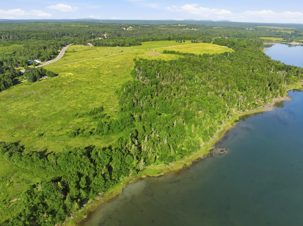 18 Middle Ground View Jonesport ME 04649