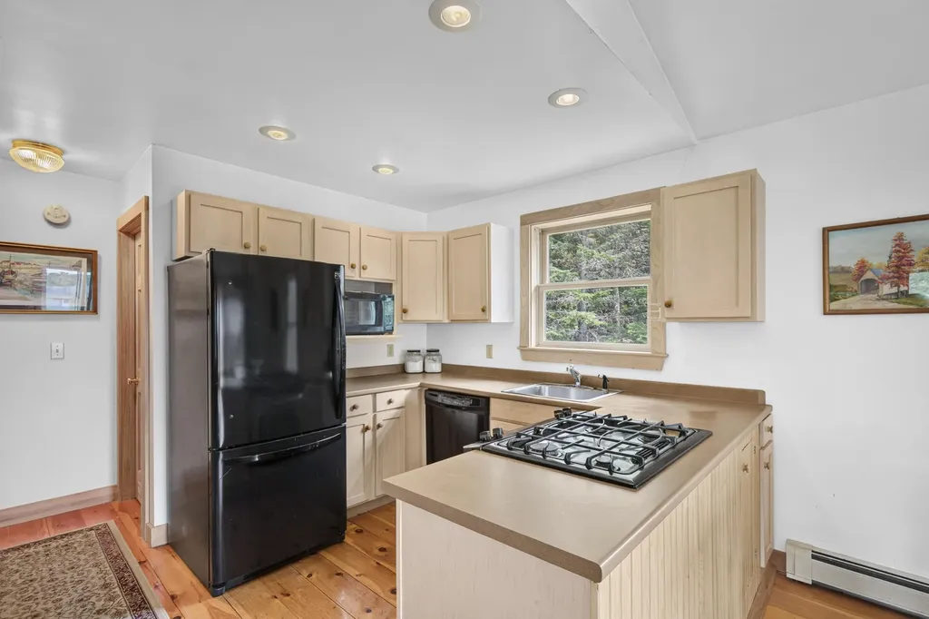139 Seawood Park Road Bristol ME 04554