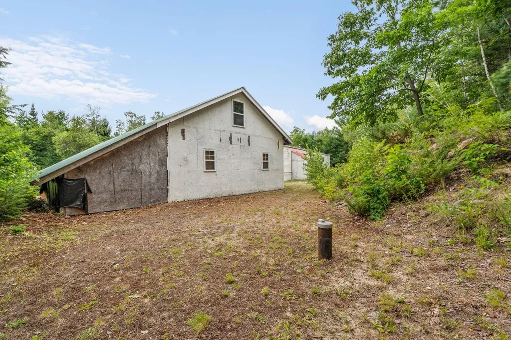 914 Pond Road Wales ME 04280