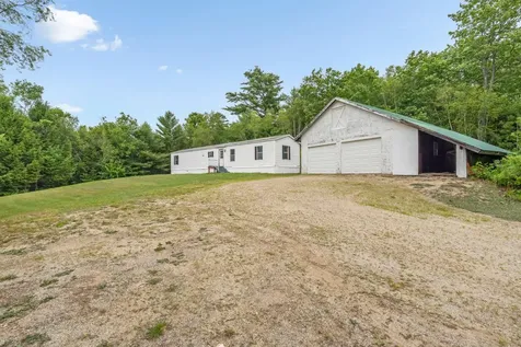 914 Pond Road Wales ME 04280