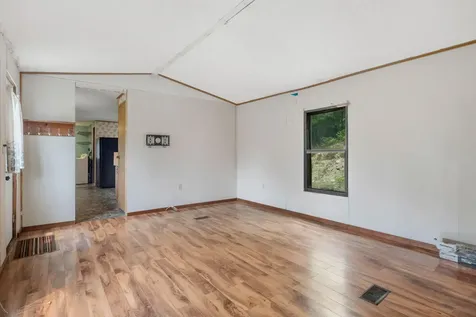 914 Pond Road Wales ME 04280