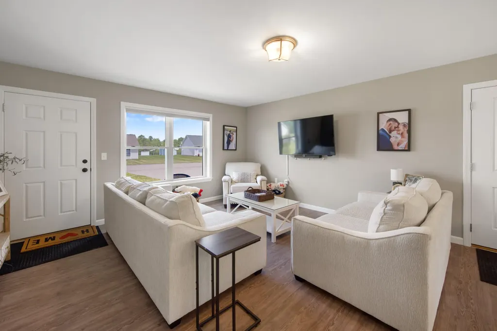 47 Stearns Farm Road Hampden ME 04444