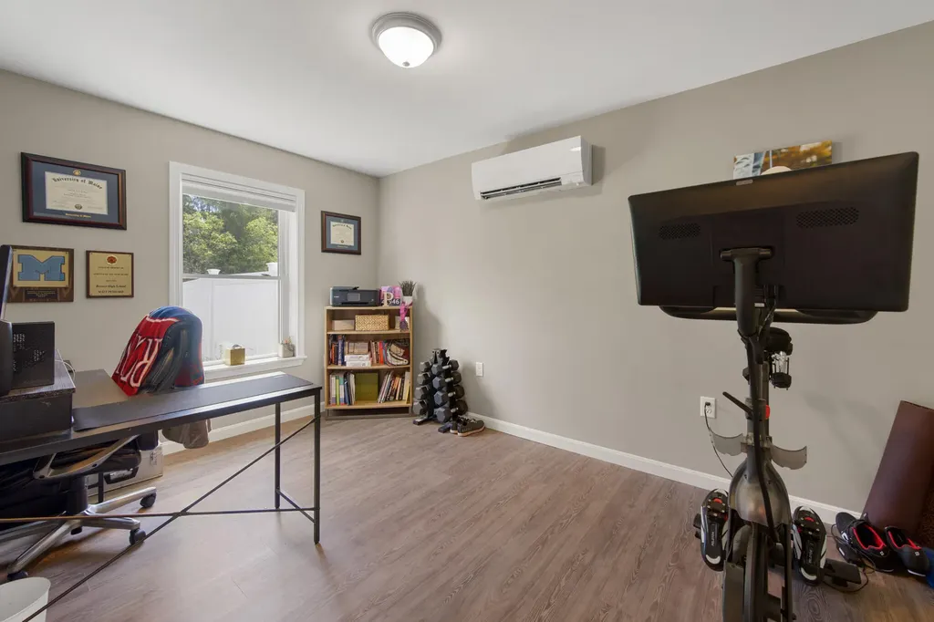 47 Stearns Farm Road Hampden ME 04444