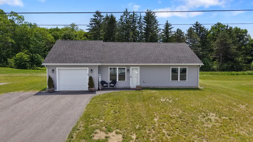 47 Stearns Farm Road Hampden ME 04444
