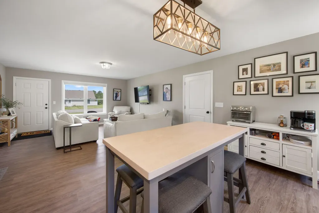 47 Stearns Farm Road Hampden ME 04444