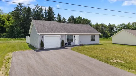 47 Stearns Farm Road Hampden ME 04444