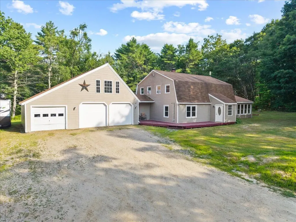 377 River Road Bowdoinham ME 04008
