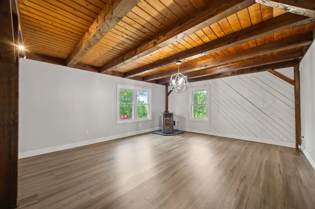 377 River Road Bowdoinham ME 04008